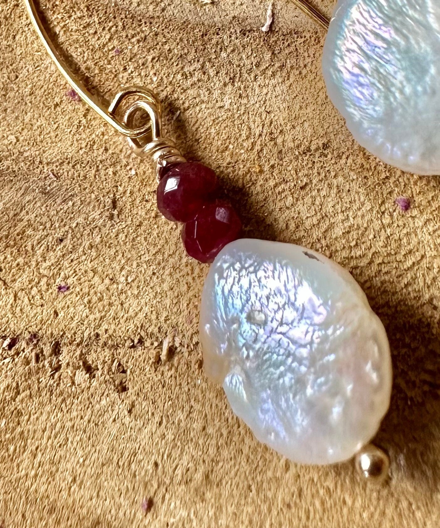 Freshwater pearl earrings with Garnet and Gold filled